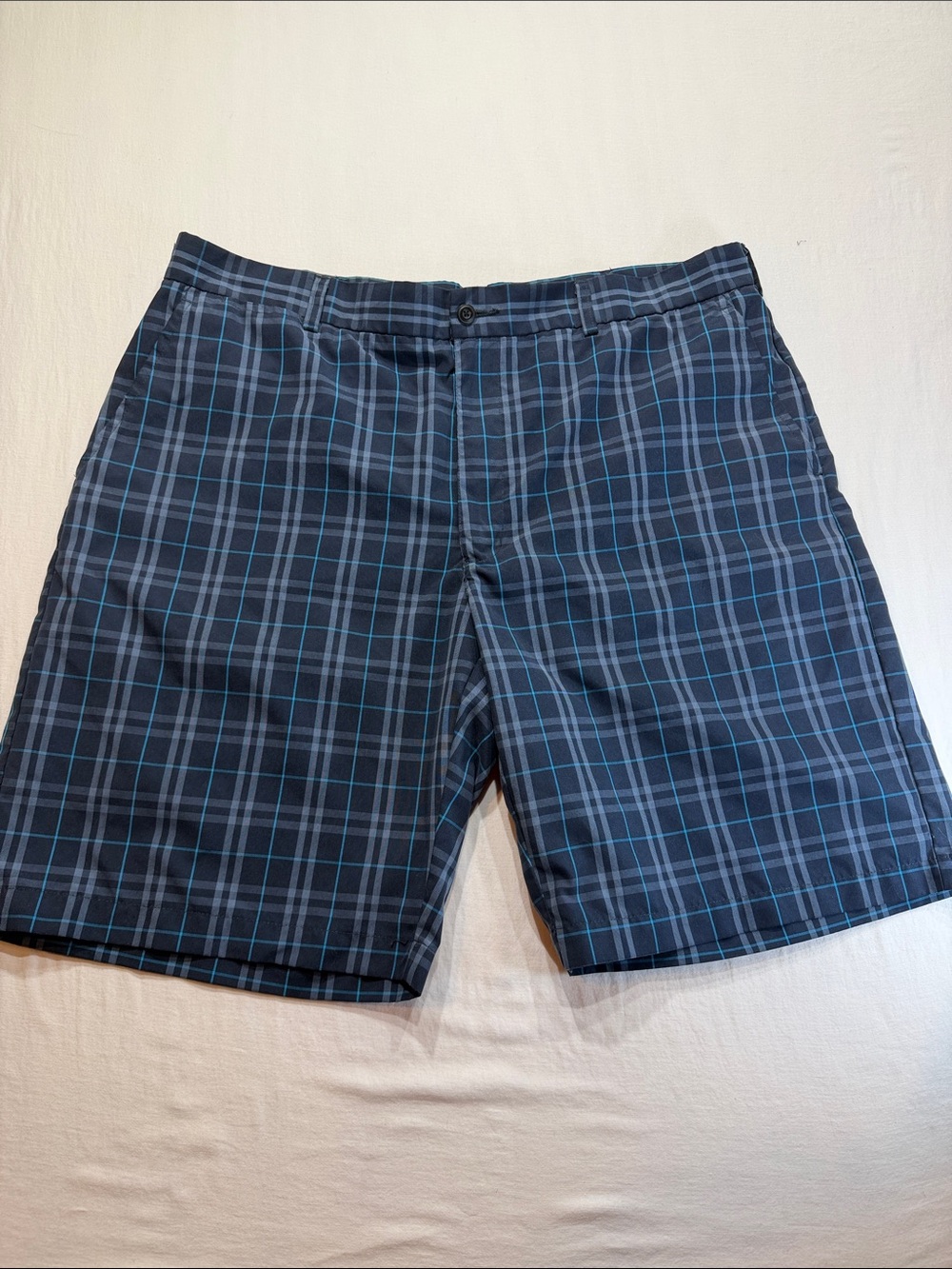 Ben Hogan golf Men's Navy and Light Blue Plaid Flat-Front Shorts 40